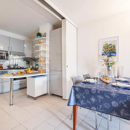 Queen Garden - Happy Apartment